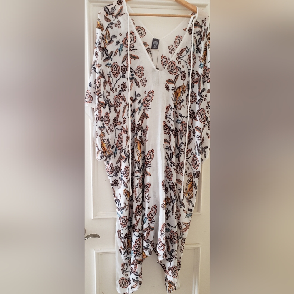 VINCE CAMUTO BEACH COVER UP OR KIMONO